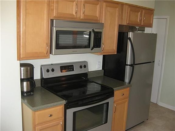 3rd image of 141 Moulton Ave