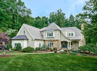 16 Chilton Rd, Chester, NJ 07930