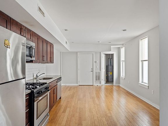5th image of 3044 Richmond St #6A
