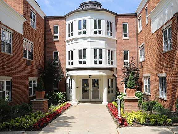 2nd image of 10 N Washington St APT 219