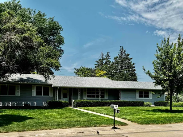 1918 Home St, Hastings, NE 68901