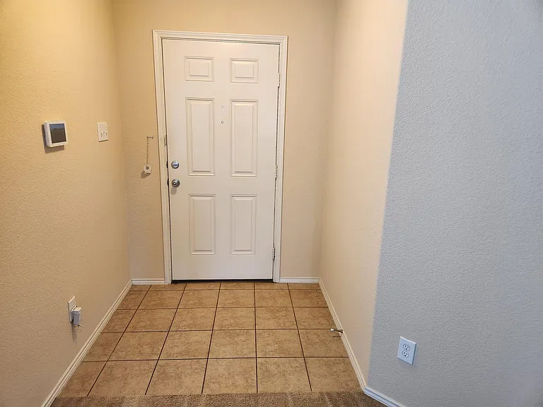 5716 Talons Crest Cir — Photo 28