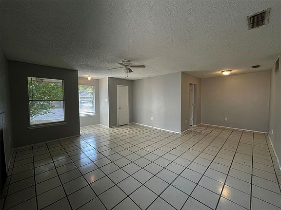 4th image of 1611 Windsong Ln