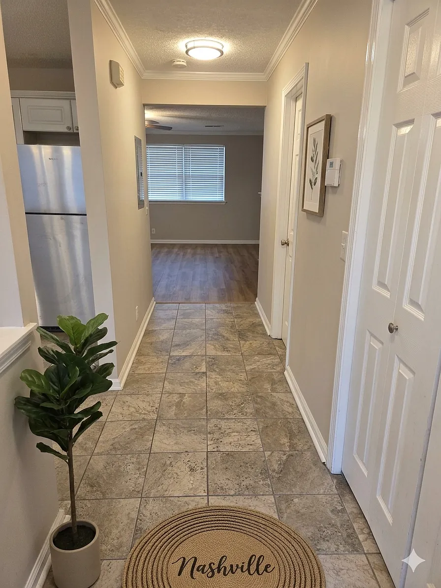 Building Photo - 2962 Baby Ruth Ln #8