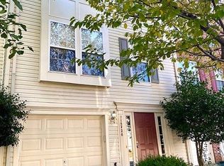 15726 Viewpoint Cir, Dumfries, VA 22025