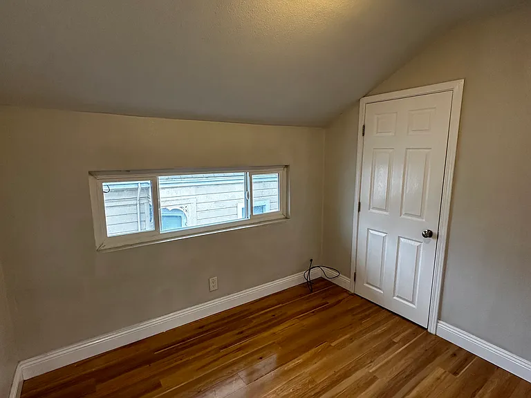1917 Foothill Blvd #5 — Photo 8