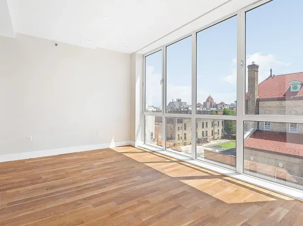 371 Lincoln Road image 7 of 18