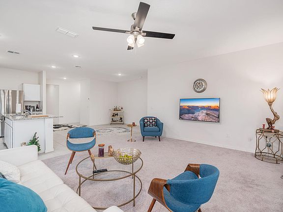 4th image of 36075 W Santa Monica Ave