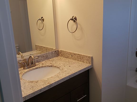 5th image of 1750 Kok Rd Unit B