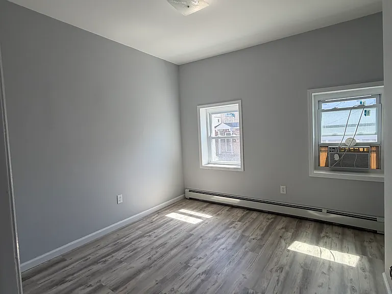 87 Macarthur Ave #2 — Photo 10