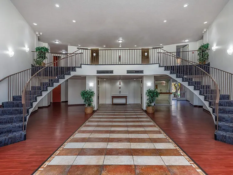 Villa Apartments — Photo 88