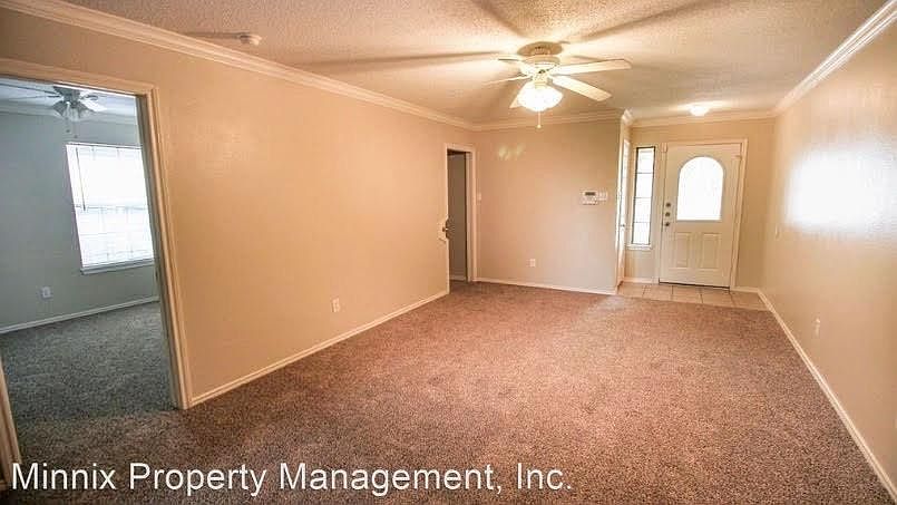 1st image of 605 N Elkhart Ave