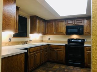 1626 Fall Creek Dr, Edmond, OK 73013