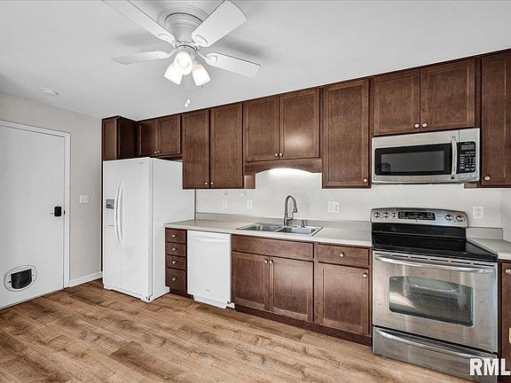 5th image of 513 N Galena Ave