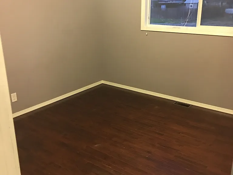 1015 E Hill Ave — Photo 15