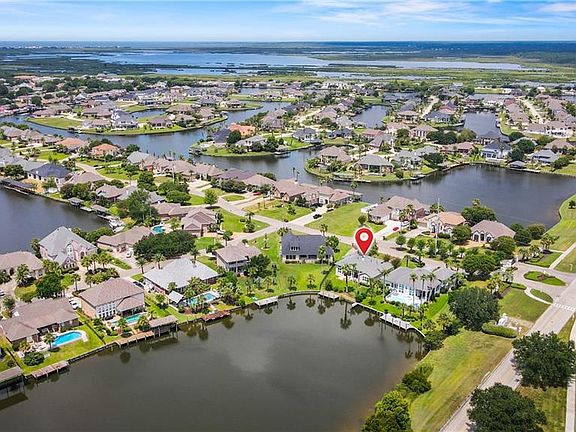 3rd image of 1007 Mariners Cove Blvd