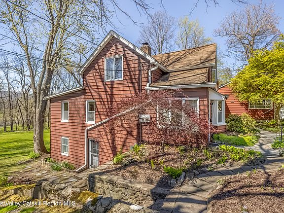 5th image of 123 Huguenot Street