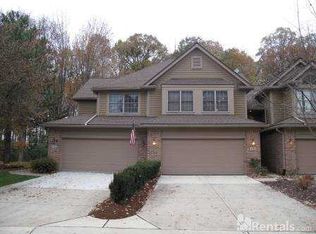 5389 Royal Vale Ln #25, Dearborn, MI