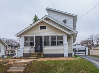 1013 E Front St, Bloomington, IL 61701