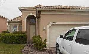 5770 SUNBERRY CIRCLE EXTERIOR FRONT