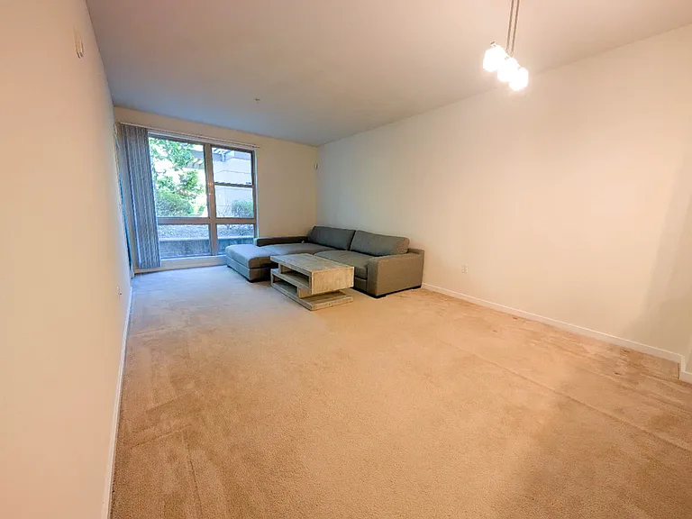 1488 El Camino Real #122 — Photo 6