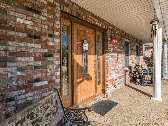 2nd image of 121 Oaklawn Dr
