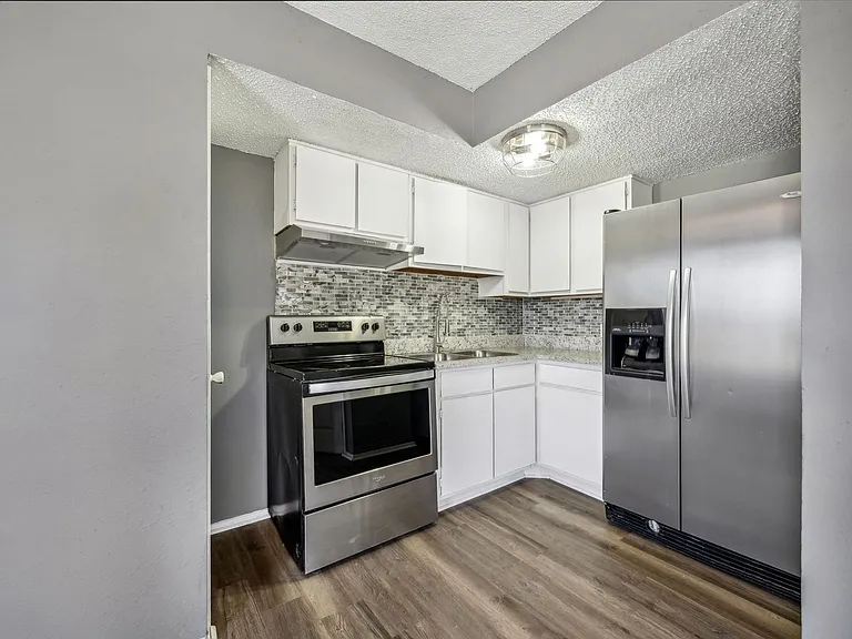 4438 N Hein Rd — Photo 11