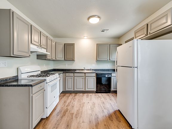 3rd image of 2408 NW 40th St