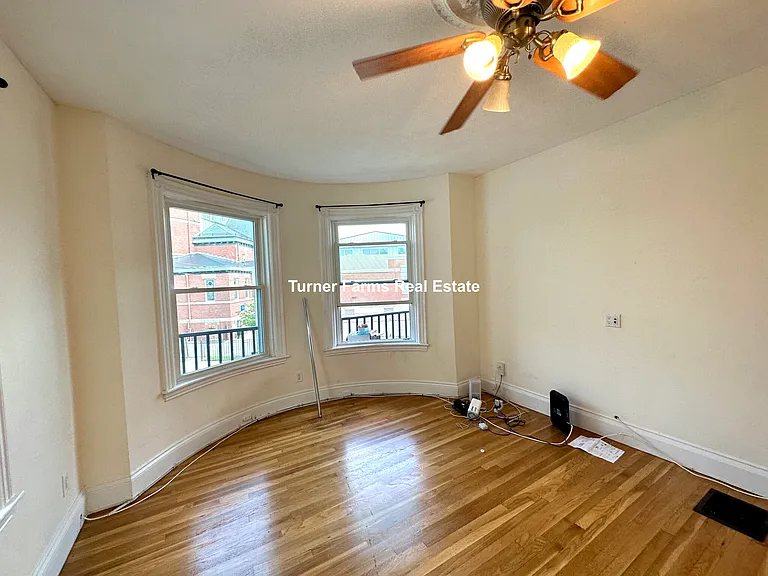 72 Roseclair St #2R — Photo 29