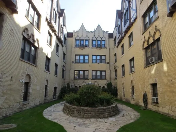 5653 N Spaulding Ave, Chicago, IL