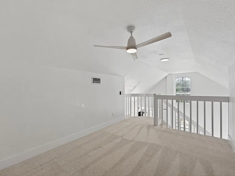 13700 Richmond Park Dr N #1105 — Photo 14