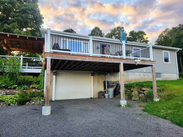 1525 Blush Hill Rd