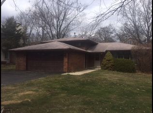 8852 W 99th St, Palos Hills, IL