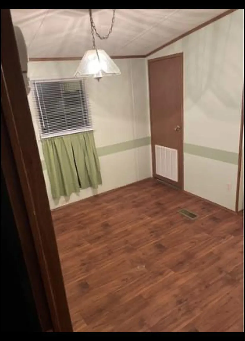 2 bed, 1000 sqft, $825 — Photo 4