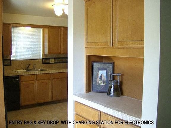 Entry bag & key drop +charging station