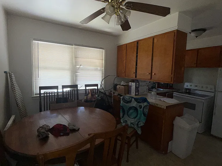 2625 Seneca St — Photo 14