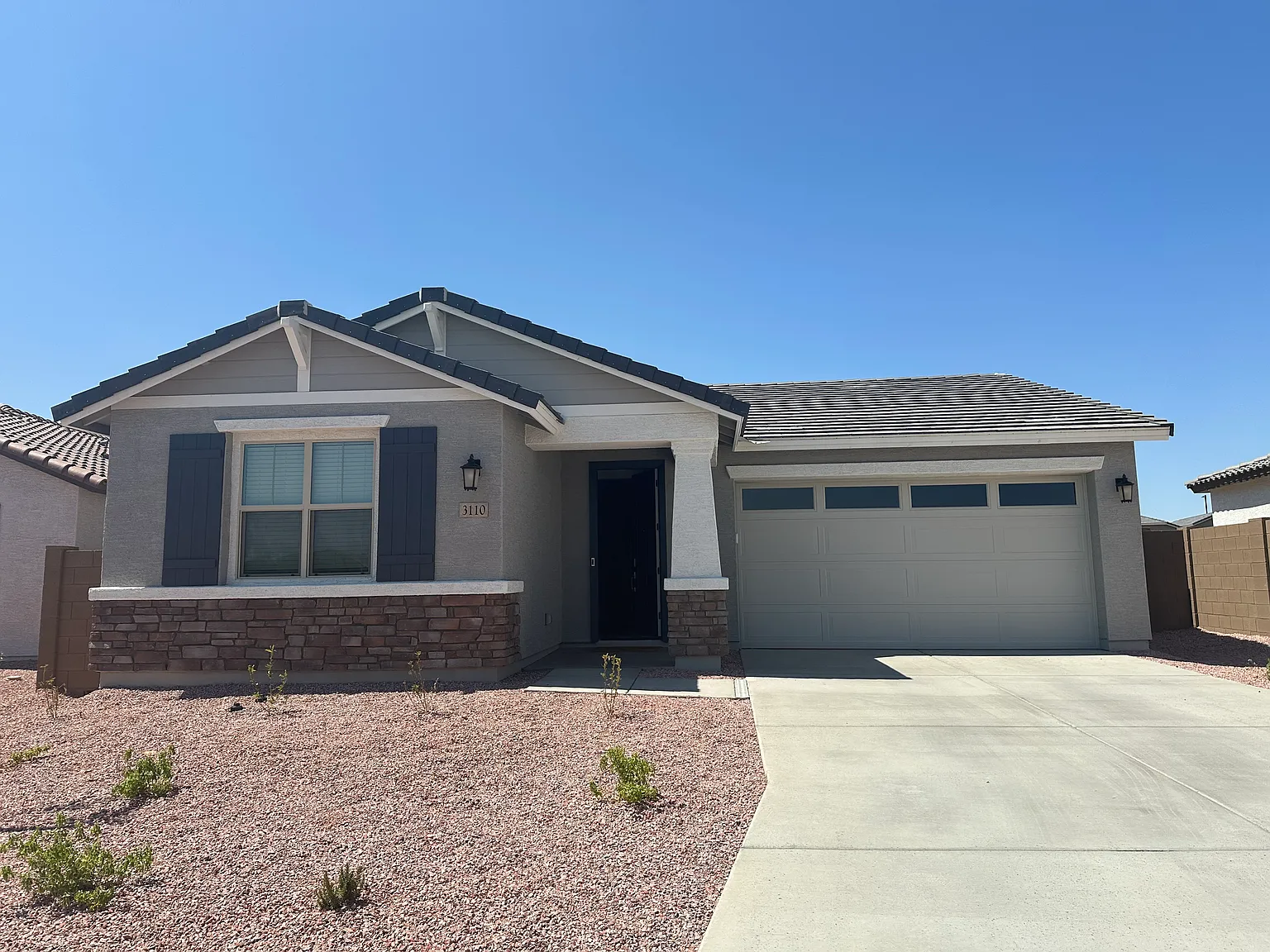 4 bed, 2900 sqft, $3,200 — Photo 2