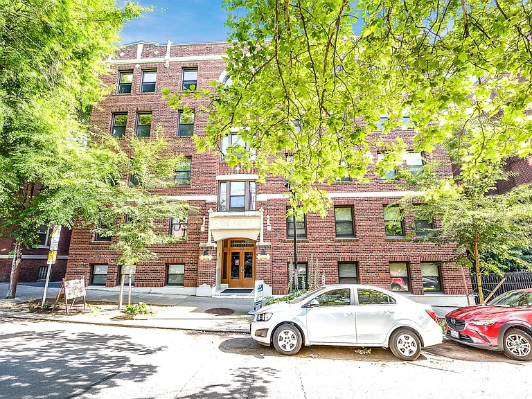 Fionia Apartments — Photo 9