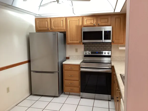 2593 Countryside Blvd APT 305, Clearwater, FL 33761