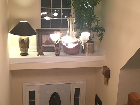 3rd image of 973 Fuller Glen Cir