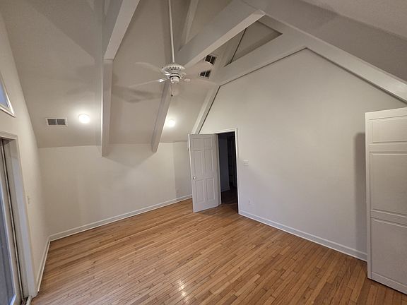 4th image of 548 River Bend Rd #2