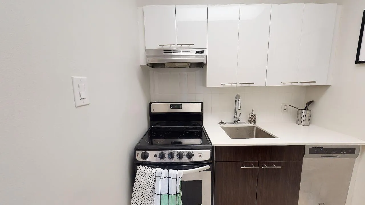 214 Metcalfe — Photo 3