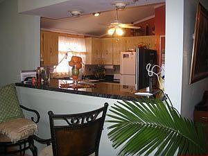 5th image of 137 Van Buren St