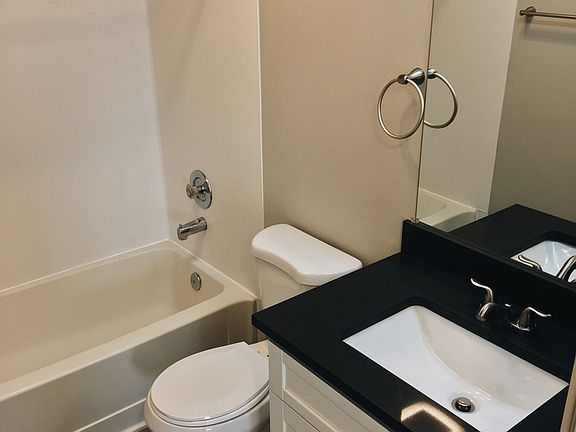 5th image of 745 Summit Ave E #97