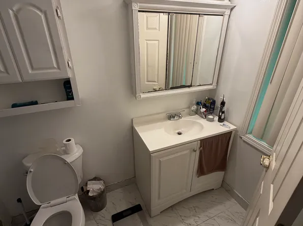 2003 Tall Oaks Dr APT 1A, Aurora, IL 60505