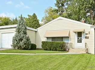 549 Park Row, Glen Ellyn, IL 60137
