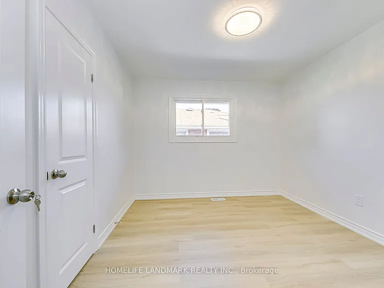 146 Manning Ave — Photo 15