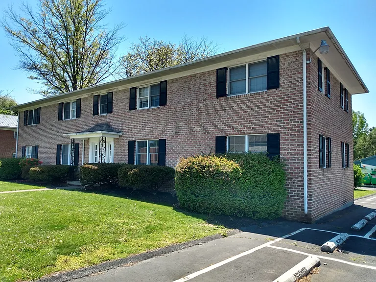 74 Horst Ave — Photo 8