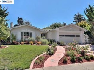 450 Barcelona Dr, Fremont, CA 94536