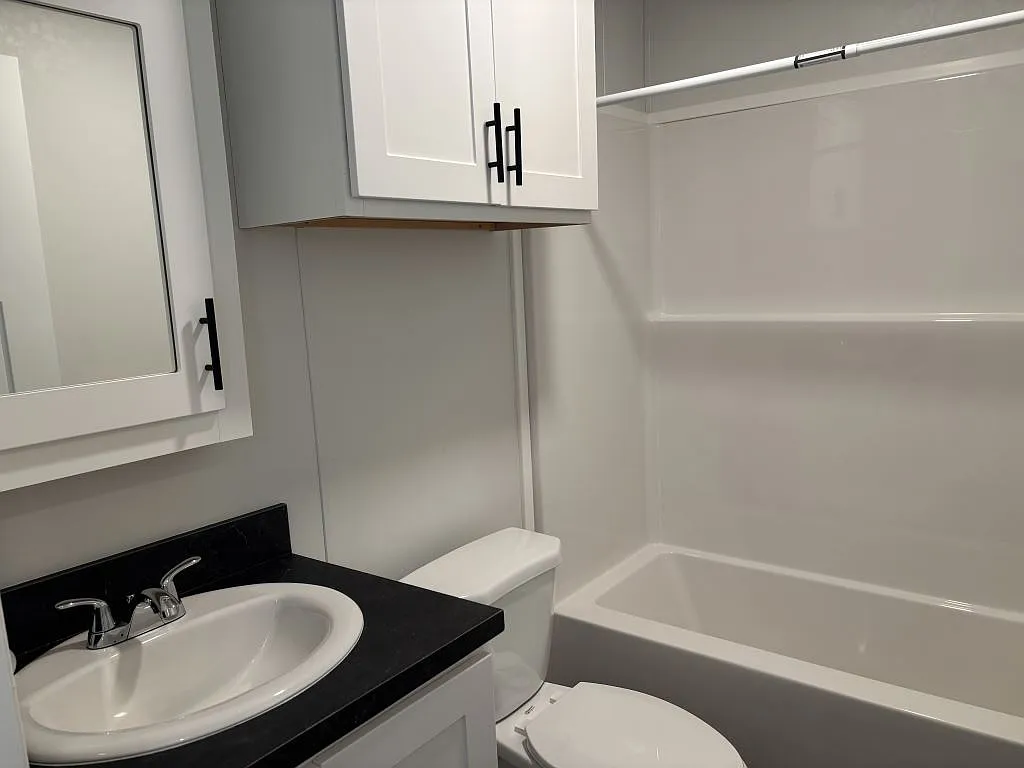 3 bed, 2.0 bath, 1216 sqft, $1,850 — Photo 4